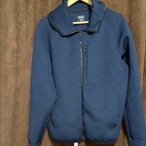 Uniqlo Men's Zip Up Sweater in Navy